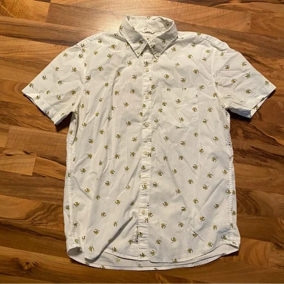 AE Men's White Short Sleeve Shirt with banana 🍌 - Picture 1 of 12